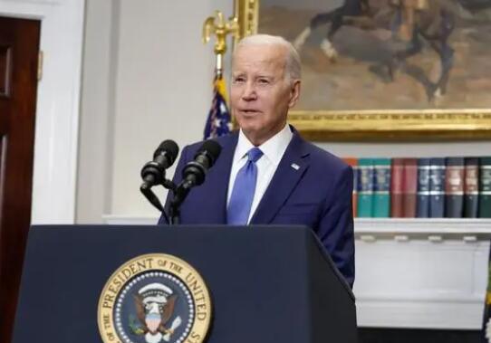 拜登说“我是AI” 梅德韦杰夫嘲讽  背后真相让人惊讶万分