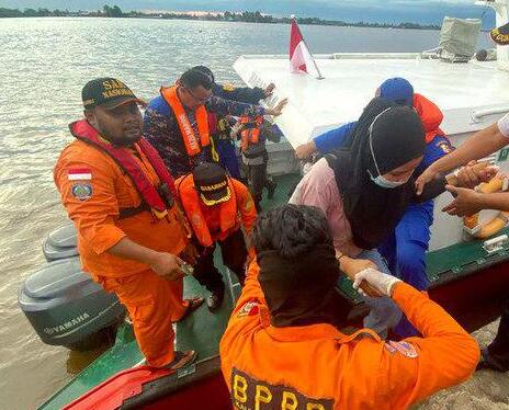 一渡轮在印尼沉没致15死19人失踪  背后真相让人惊讶万分