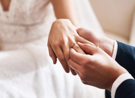 只能买一次的DR钻戒为何卖不动了  背后真相实在令人感到惊愕