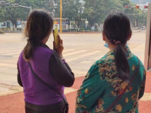 陷入缅北电诈的孩子徘徊边境的家长 背后真相实在令人感到惊愕