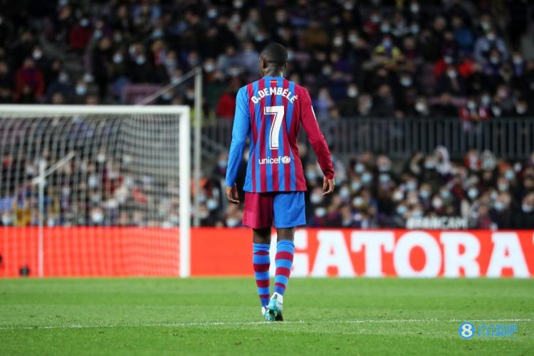 队报：巴萨曾提出用登贝莱+加维换姆巴佩，这令登贝莱考虑离开