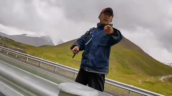 游客国道看风景被收费 文旅局致歉 背后真相实在令人感到惊愕