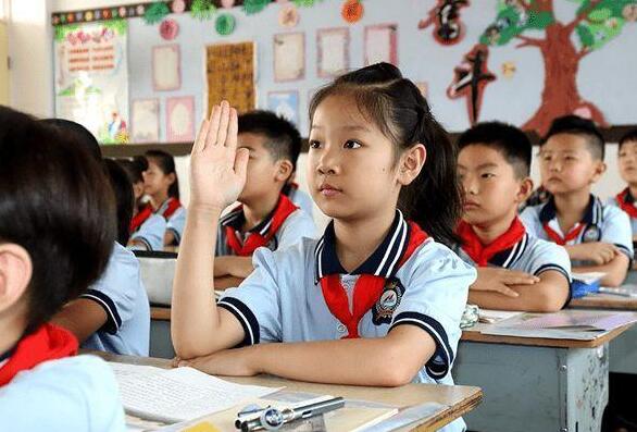 中小学生迎来坏消息，教育部出台新政策，学生新的竞争对手真的来了！