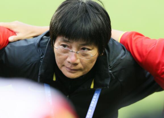 新民周刊：恳请大家再给女足一些时间 中国足球还有很长很长的路要走