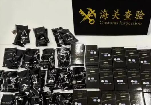 女子过海关双腿绑满少女针  背后真相实在令人感到惊愕