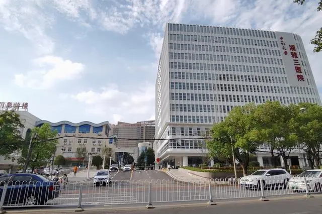 9名医务人员联名举报科主任 背后真相实在令人感到惊愕