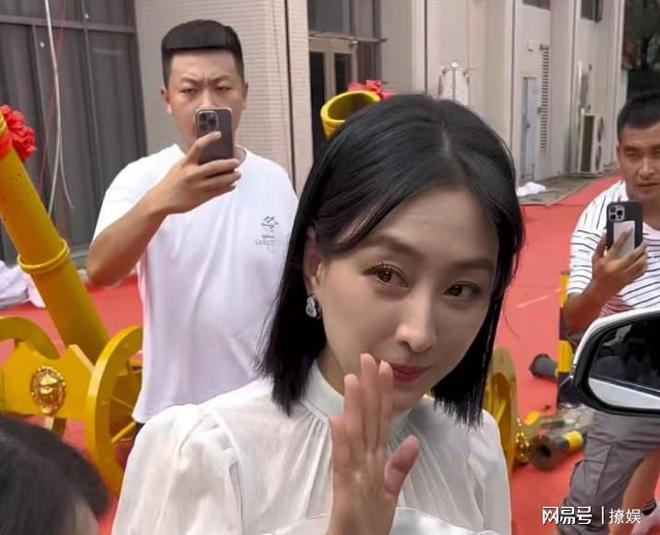 马苏参加网红生日宴被嘲当陪衬 背后真相实在令人感到惊愕