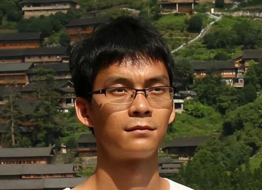 高考15次的唐尚珺开直播 网友提建议  背后真相令人感到震惊