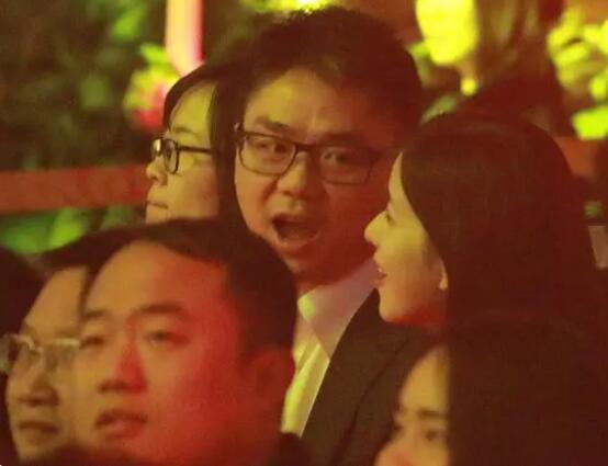 刘强东夫妇移民美国?京东辟谣  背后真相实在令人感到惊愕