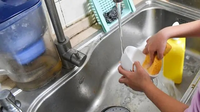 常州:未成年每周家务不少于两小时 背后真相令人感到震惊