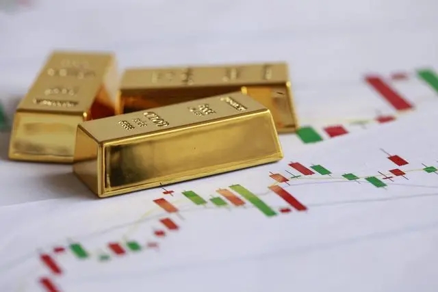 2男子豪买161万黄金 老板报警 这到底是怎么回事？