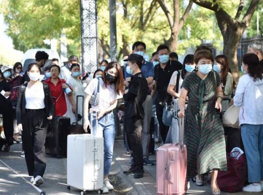 妈妈偷走录取通知书阻挠女儿入学  背后真相实在令人感到惊愕