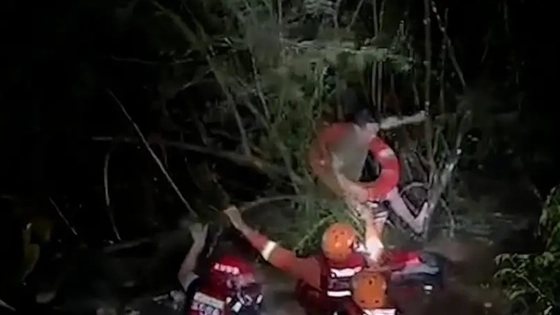 载4人汽车被暴雨冲入河中3姐弟死亡 背后真相实在令人感到惊愕