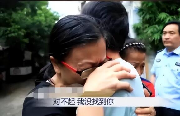 中年母亲不堪家暴，找人冒充自家走失儿子，30年后真相大白