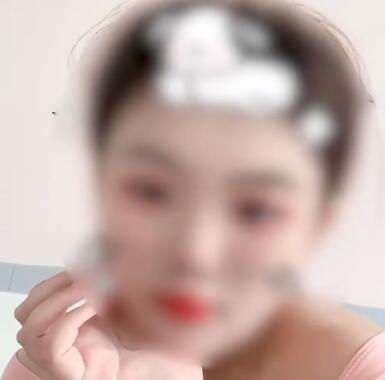 男子称怀孕女友失联 原定下月办酒席  这到底是怎么回事？