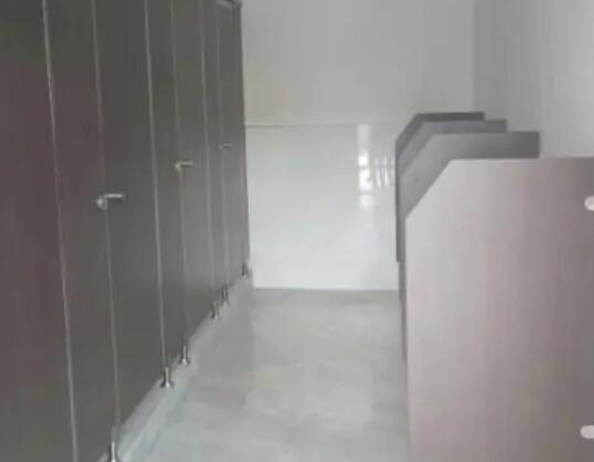 120万买的商铺出租后被改成公厕  背后真相令人感到震惊